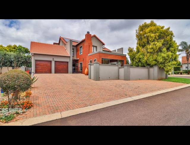 3 BEDROOM HOUSE FOR SALE IN MIDLANDS ESTATE